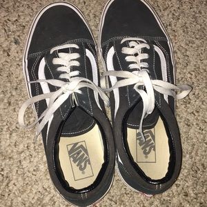 black on white vans 10/10 condition no creases.